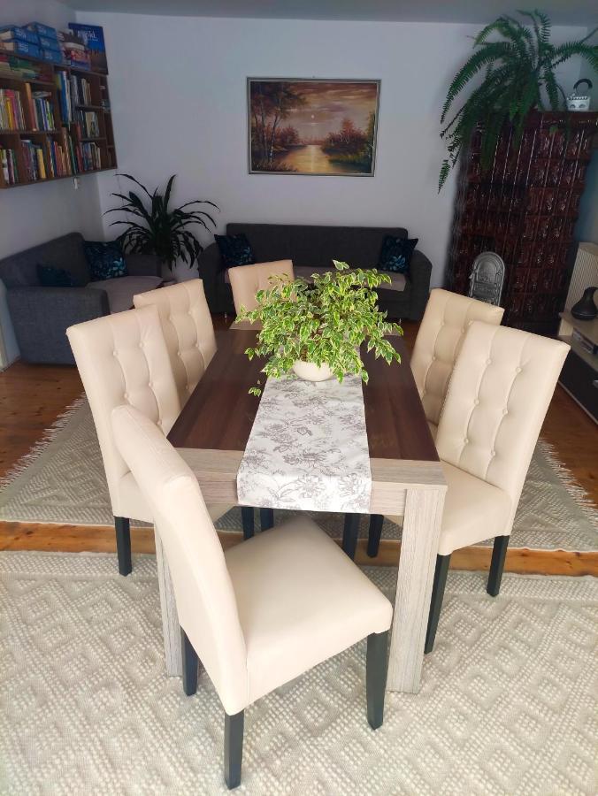Rita Vendeghaz Apartment Ciumani Bagian luar foto