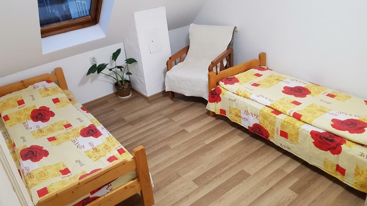 Rita Vendeghaz Apartment Ciumani Bagian luar foto